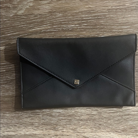 Danielle Nicole Handbags - Elegant Black Leather Wristlet